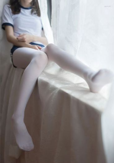 两位女王圣水调教小刚_HD高清电影在线
