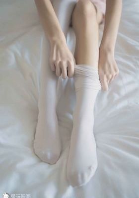 护士被老头边摸边吃奶的视频_1080完整在线观看