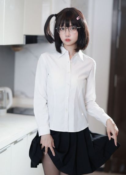 我的学生妈妈4_4K神马在线观看